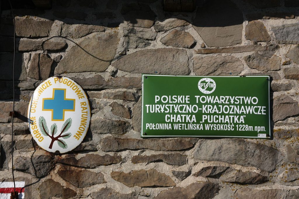 Bieszczady. Wkrótce nastąpi otwarcie Chatki Puchatka!