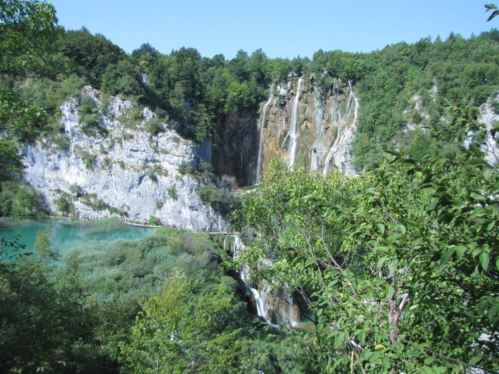 Zwiedzanie Parku Narodowego Jezior Plitwickich: mapa, trasy i bilety